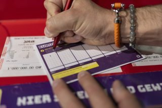 Une personne en Espagne a gagné une rente de 2222 francs par mois pendant cinq ans à l'Eurodreams jeudi soir. KEYSTONE/GAETAN BALLY